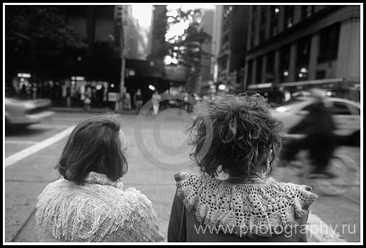 Bella and Alla are walking